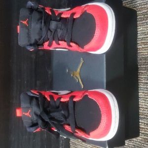 Nike Air Jordan tennis shoes toddler US7C